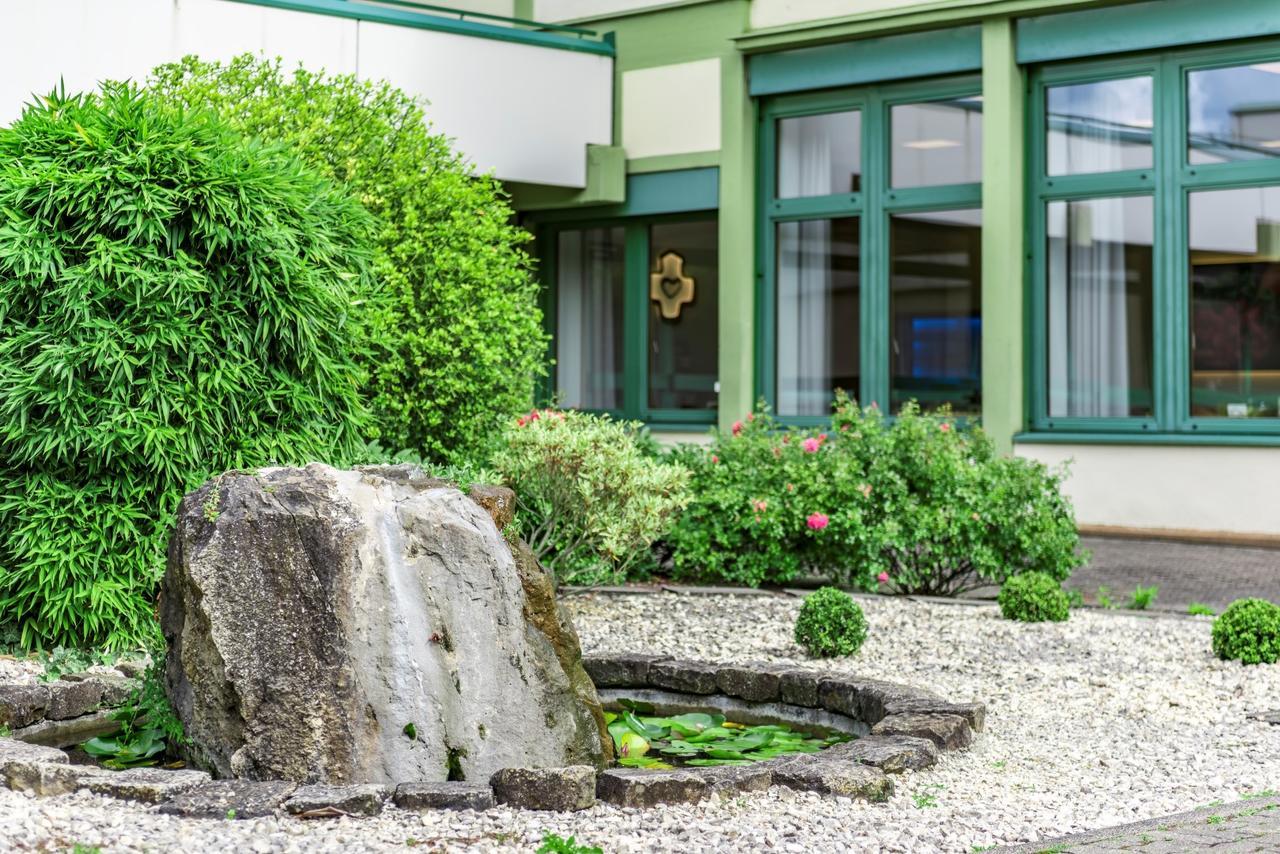 Kloster Neustadt Neustadt an der Weinstraße Exteriör bild